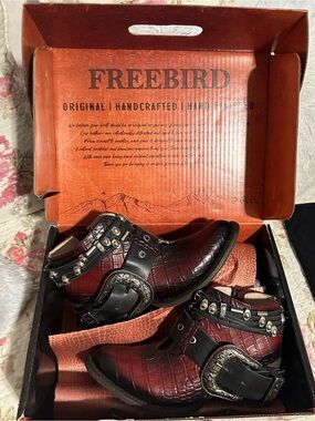 FreebirdBurgundy Leather Ankle Boots